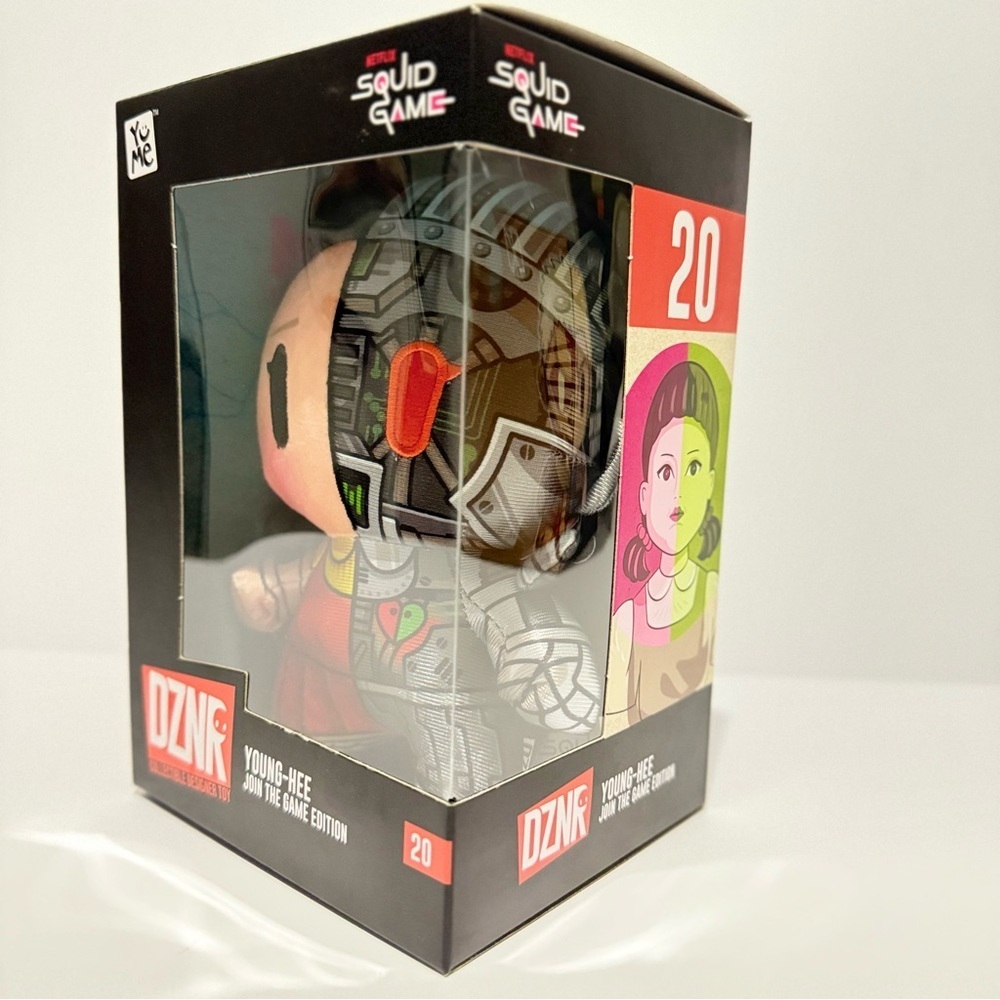Squid Game Young-hee Dual Design Collector Plush DZNR Series - Picture 5 of 7
